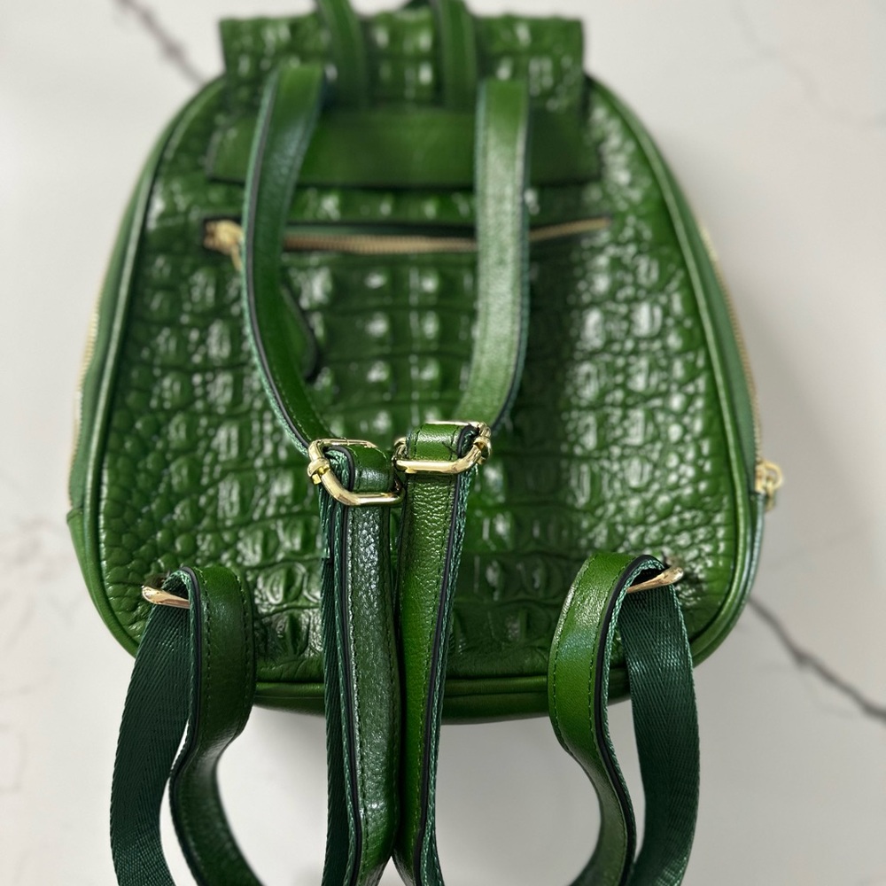 Luxurious Green Embossed Leather Backpack Like NEW - Picture 3 of 8